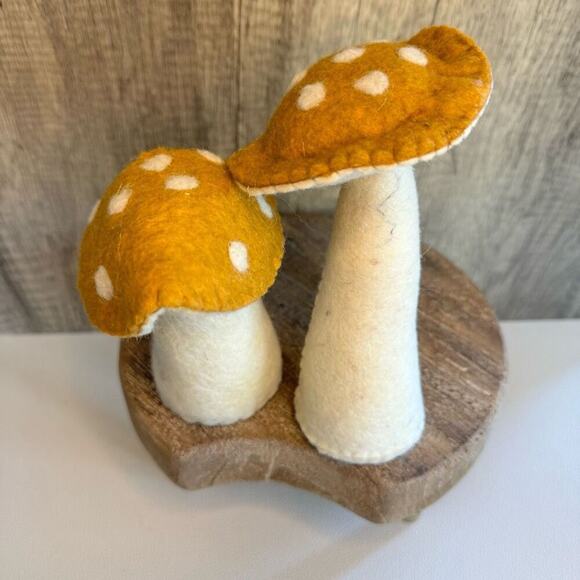 Rustic Toadstool Mushrooms Felt Critter Set Boho Decor FAST SHIP NEW - Picture 2 of 7
